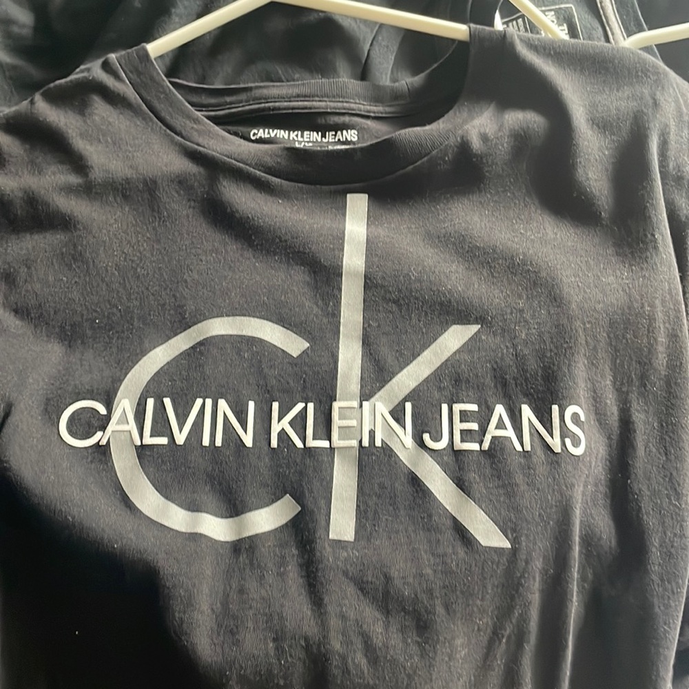 Black Calvin Klein t shirt size large